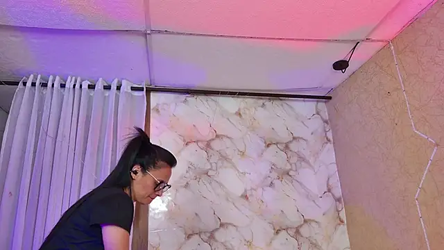 QueenSallyDesire's cam snapshot