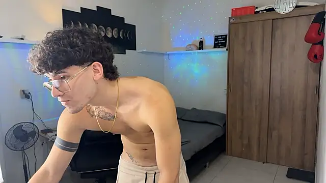 Kisan_Smith live sex cam