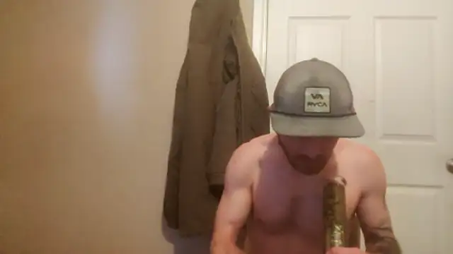 Huntzg23 live sex cam