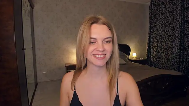 LunaFlinn's cam snapshot