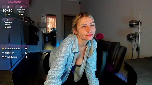 ZoeGrant's cam snapshot