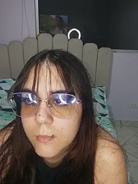 its_lauu_'s cam snapshot