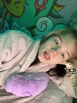 Cutiepiespanks's cam snapshot