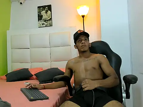 ricky_spensar23cm_'s cam snapshot