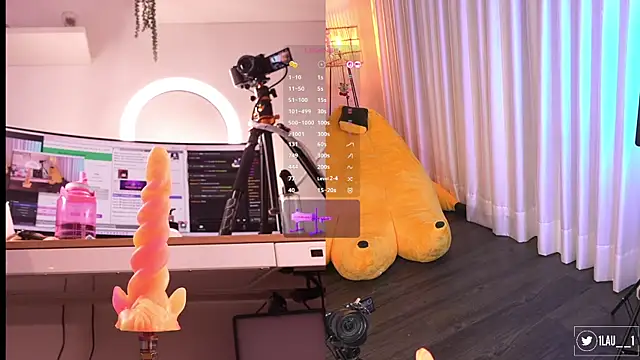 Just__dani's cam snapshot