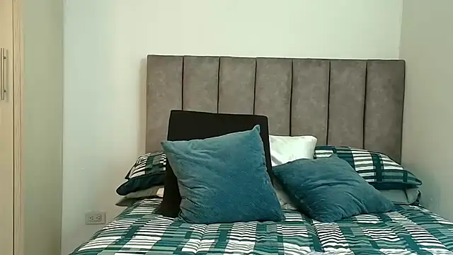 karina_lewis_ live sex cam