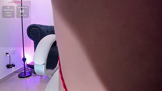 July_Adams's cam snapshot