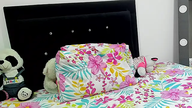 DanielaWane's cam snapshot