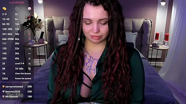 Miss_Maya_Mils live sex cam