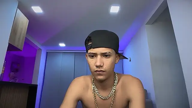 Toy_boy777 live sex cam