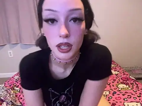 strwbrrymilk live sex cam