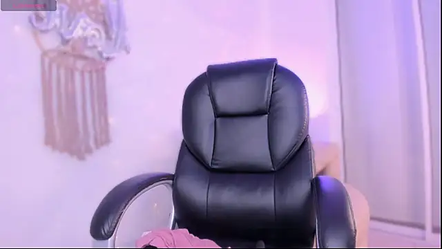 Ginni_charlotte's cam snapshot