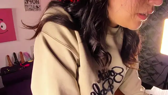 Amy_hoy69's cam snapshot