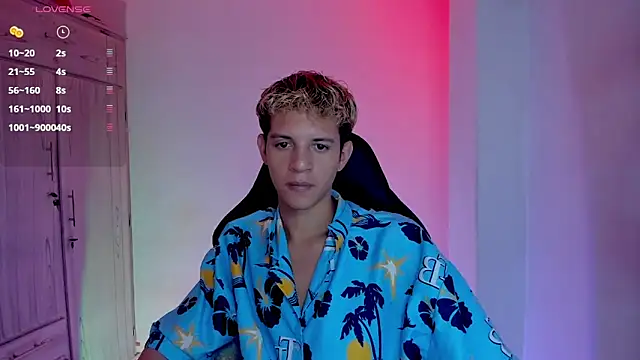 tylernova's cam snapshot