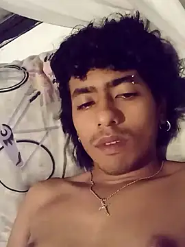 SkinniYamo's cam snapshot