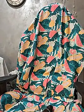 AvaSquirtMilf live sex cam