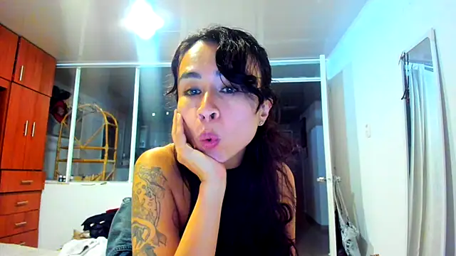 Eloissa_jones's cam snapshot