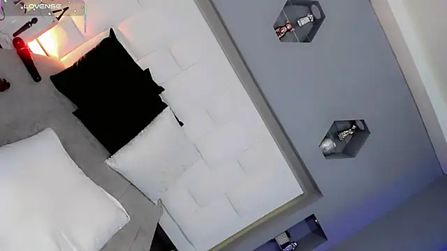 Ariia-janee live sex cam