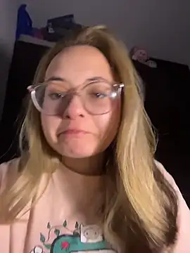 Lilaa2305's cam snapshot