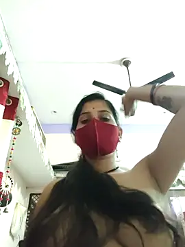 Maahi-Queen live sex cam