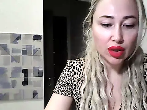 NanaGold2992 live sex cam