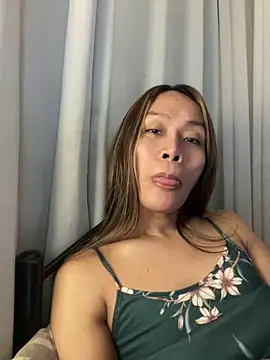 RomanticPearlTS live sex cam