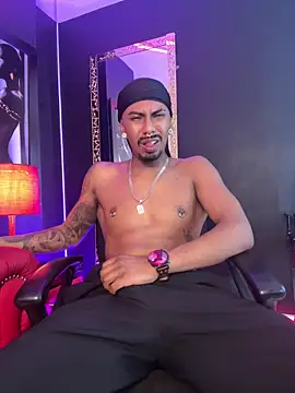 Latinmoster_boss live sex cam