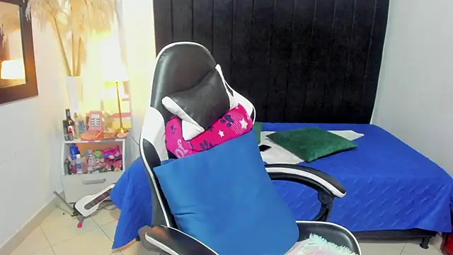 karen_adamss's cam snapshot