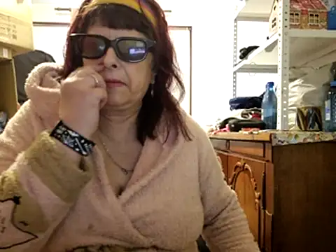 Samantha_Squirt@xh live sex cam