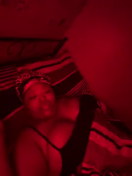 Chocolatebunnyxx96 live sex cam