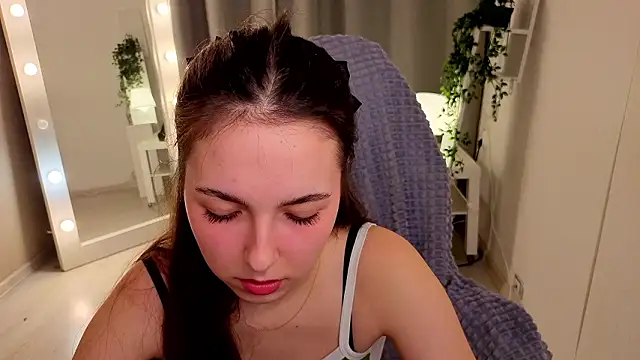 BellaThery's cam snapshot