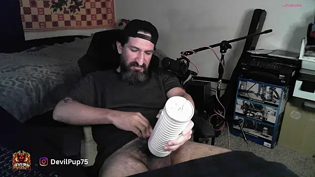 DevilPup75_'s cam snapshot