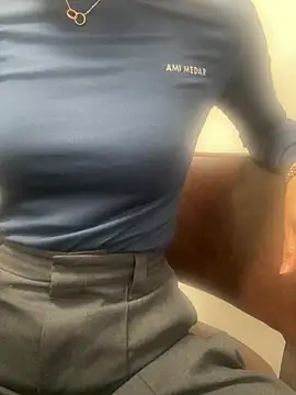 Linda-LL live sex cam