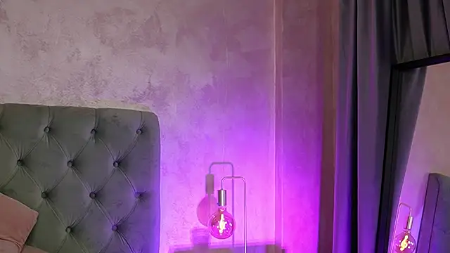 LucyWilow's cam snapshot