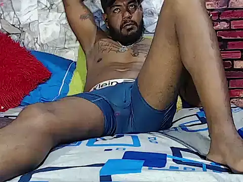 BladeFoxxx1 live sex cam