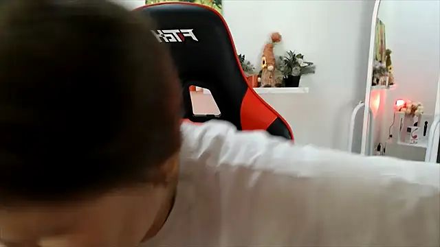 Lucky_Lana's cam snapshot