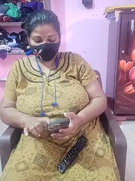 tamil_lathika live sex cam