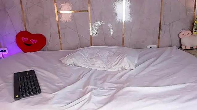 SamanthaLux live sex cam