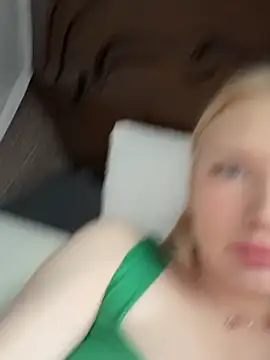 AmmyHot live sex cam