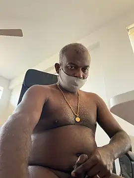 strongguyindia live sex cam