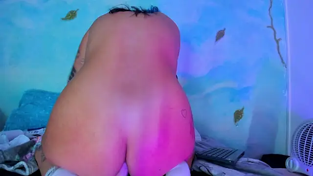 SaturnooStonee's cam snapshot