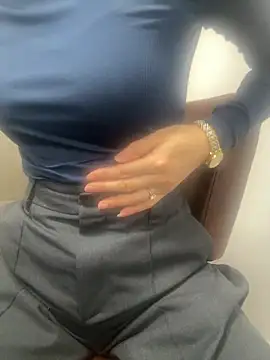 Linda-LL live sex cam