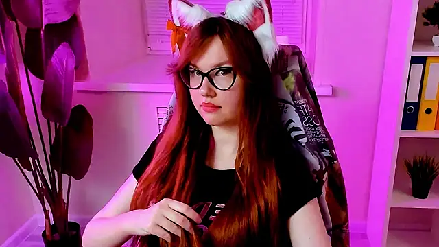 CarolGiggly live sex cam