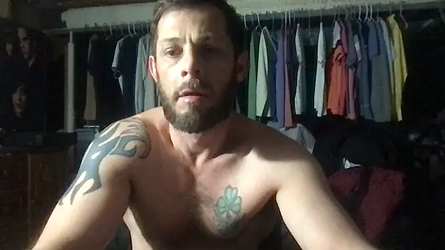 ARCHERTASTE live sex cam