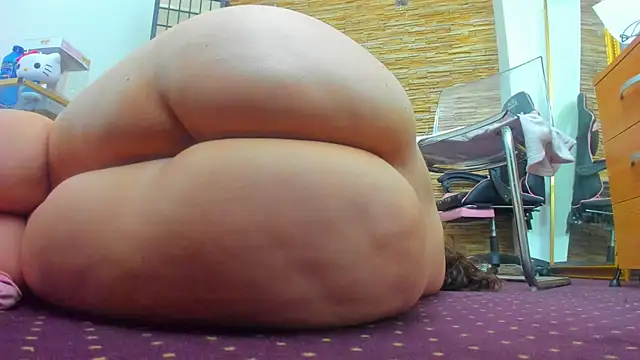 AishaRouhi live sex cam