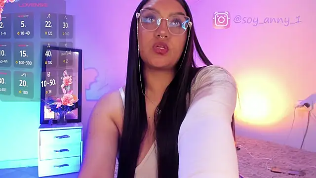 soy_anny_777's cam snapshot