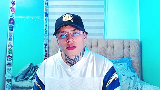 _justinmoon2 live sex cam