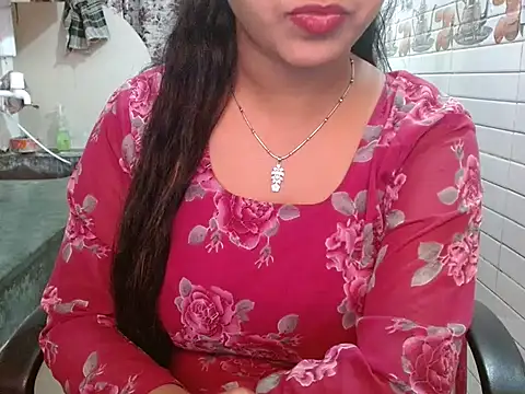 LovingPihu live sex cam