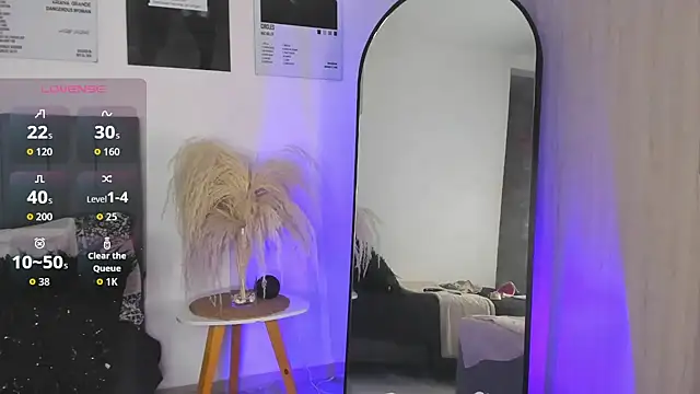 hollyprincess_2 live sex cam