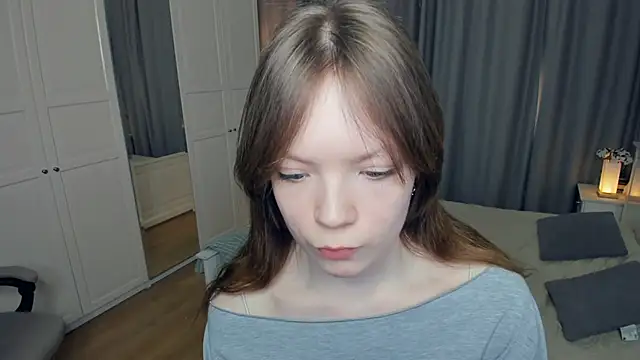 LavenderMitten's cam snapshot